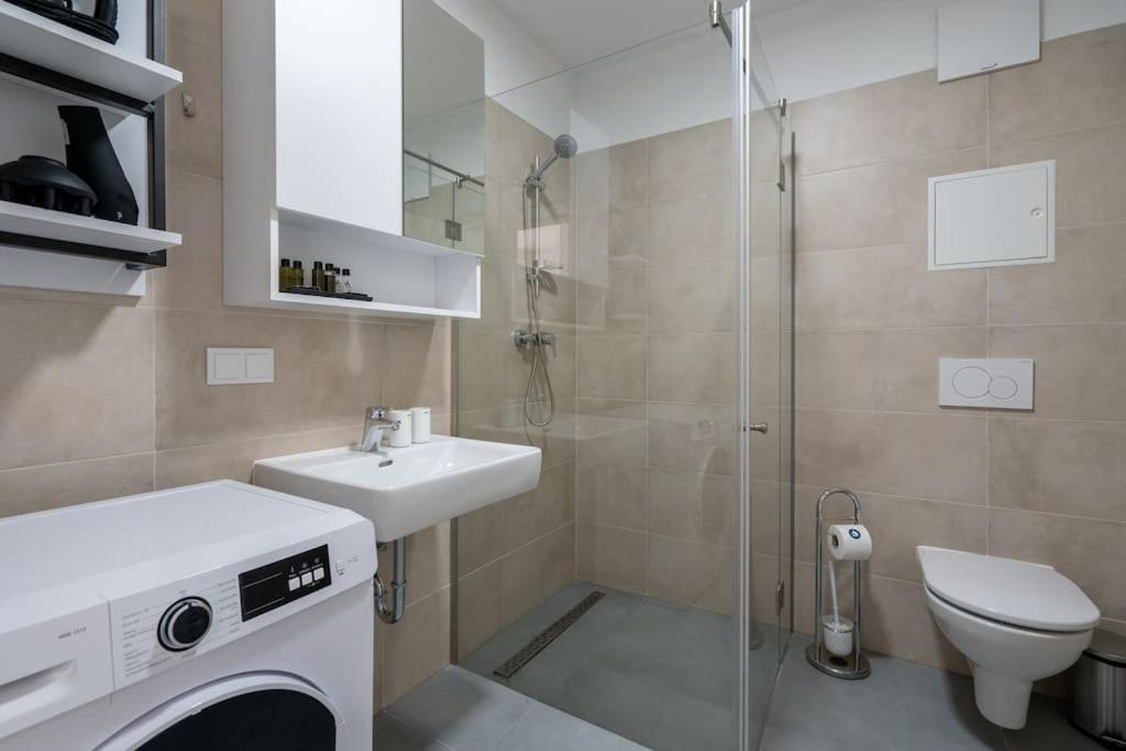 Sunny 1Br Home With Balcony By Hm Βιέννη Εξωτερικό φωτογραφία